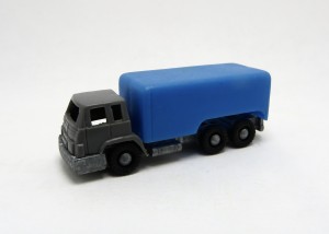 Diverse LKW mit Metallboden 1978 , Kastenwagen blau (ohne Radabdeckung)