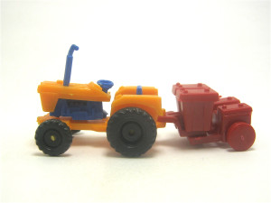 Traktoren 1983  mit Saatmaschine