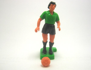 Fußballer grün Ball neutral