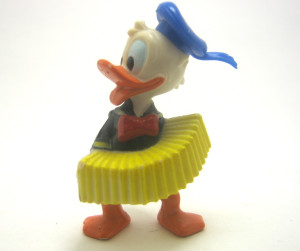 Donald Duck mit Akkordeon  Donalds flotte Familie