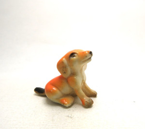 Alte Miniaturen Hunde junger Dackel