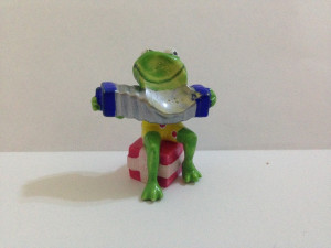 Frosch mit Akkordeon Erdal-Rex