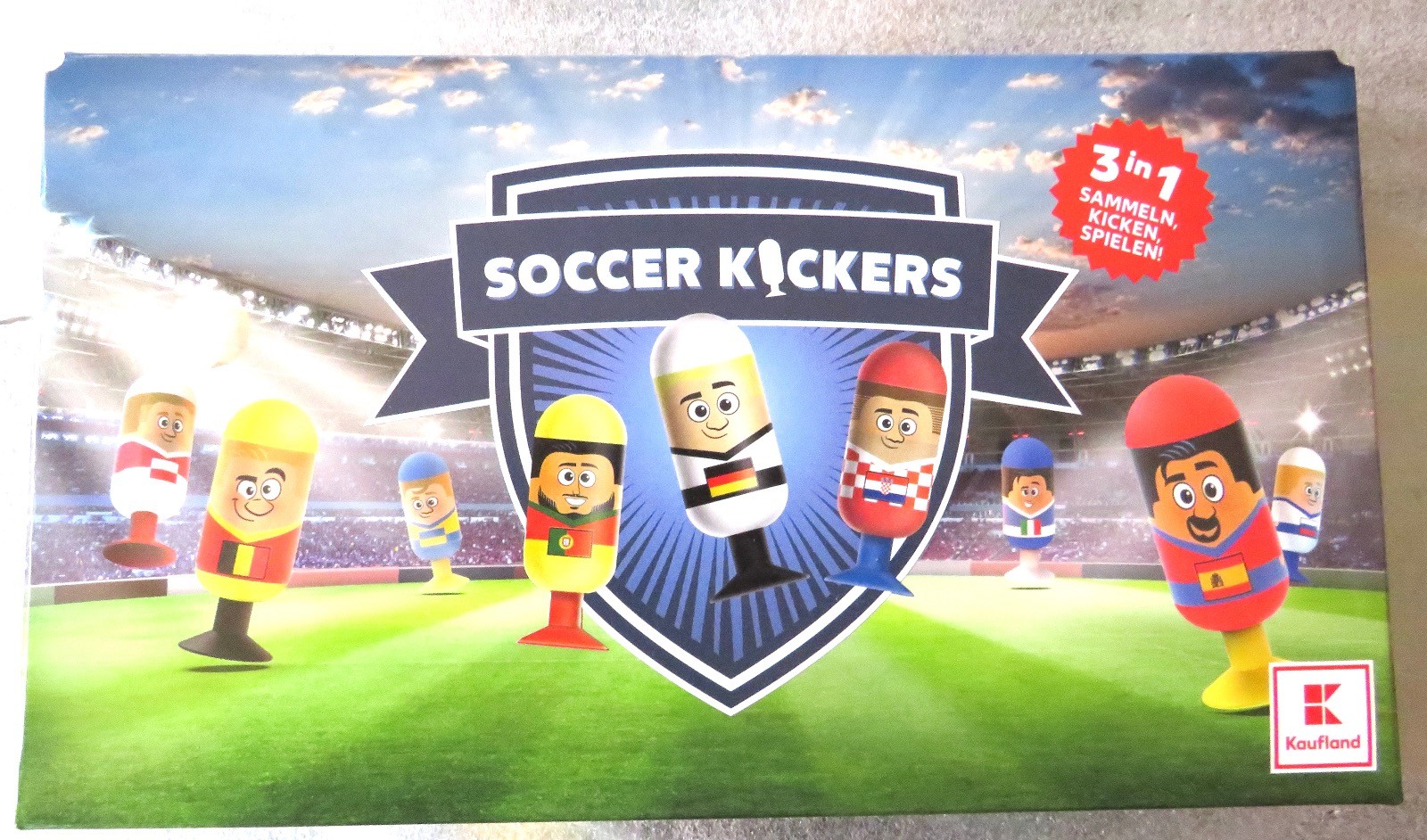 10 Figuren Kaufland Soccer Kickers Sammelalbum Fußball EM 2021 2 Ersatzbälle 